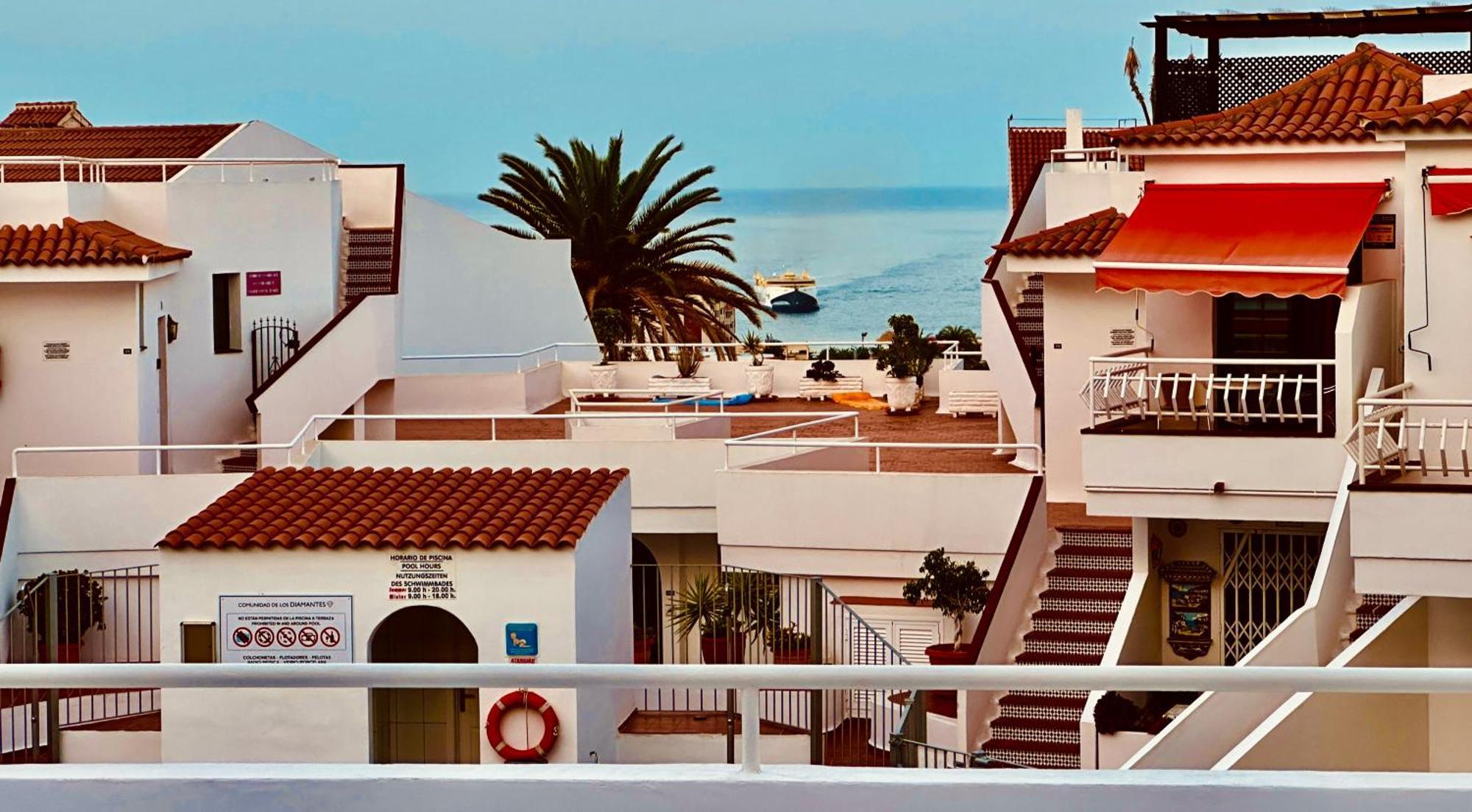 Luxury Diamond - Ocean View, Big Terraces, Air Con, Wifi Appartement Los Cristianos  Buitenkant foto