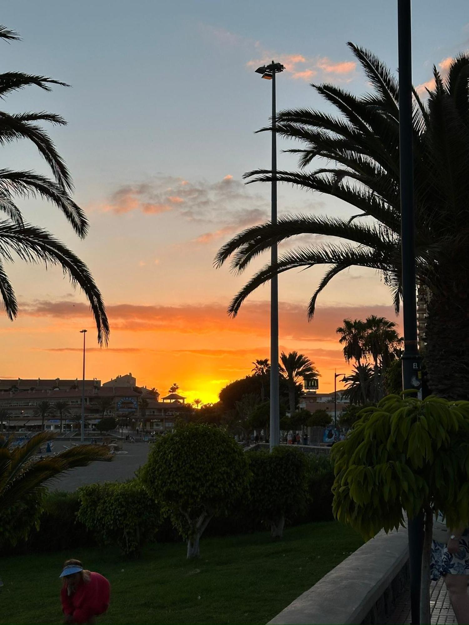 Luxury Diamond - Ocean View, Big Terraces, Air Con, Wifi Appartement Los Cristianos  Buitenkant foto